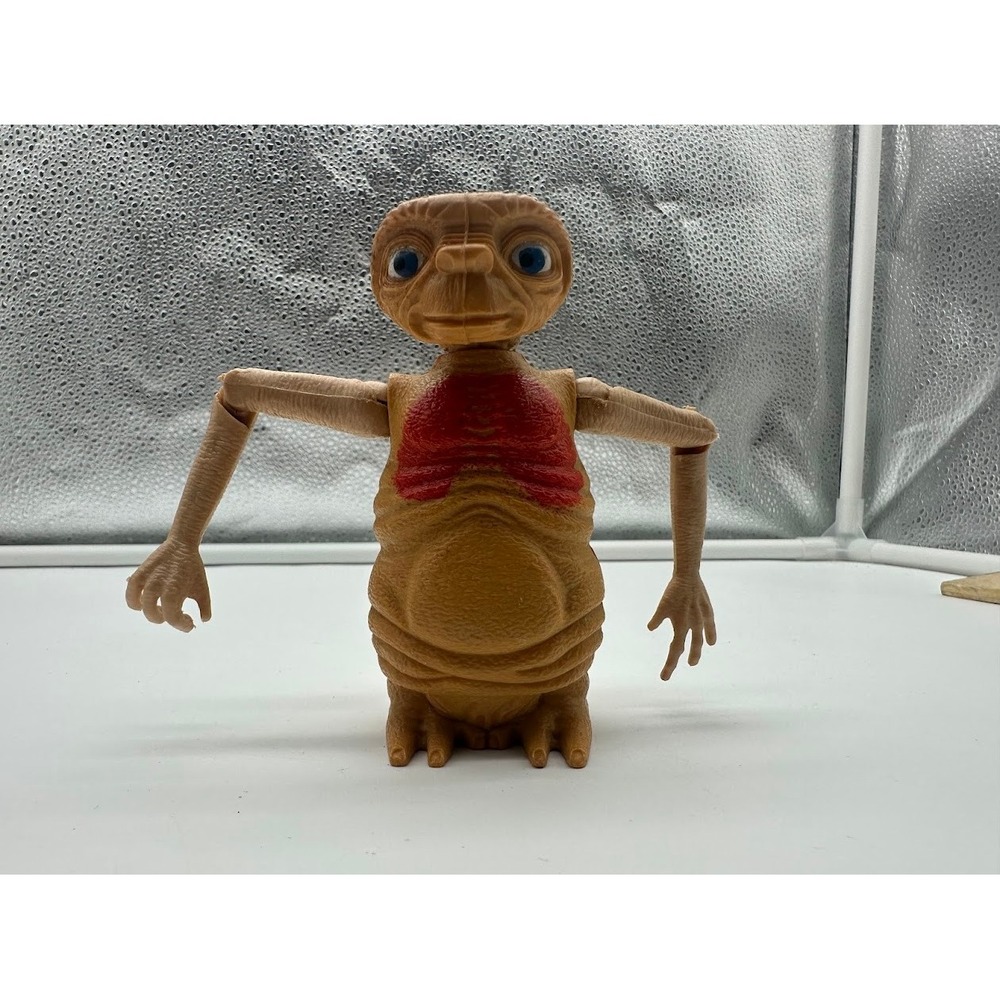 Vintage 1982 ET The Extra Terrestrial Action Figure LJN Toys Red Heartlight 4.5"